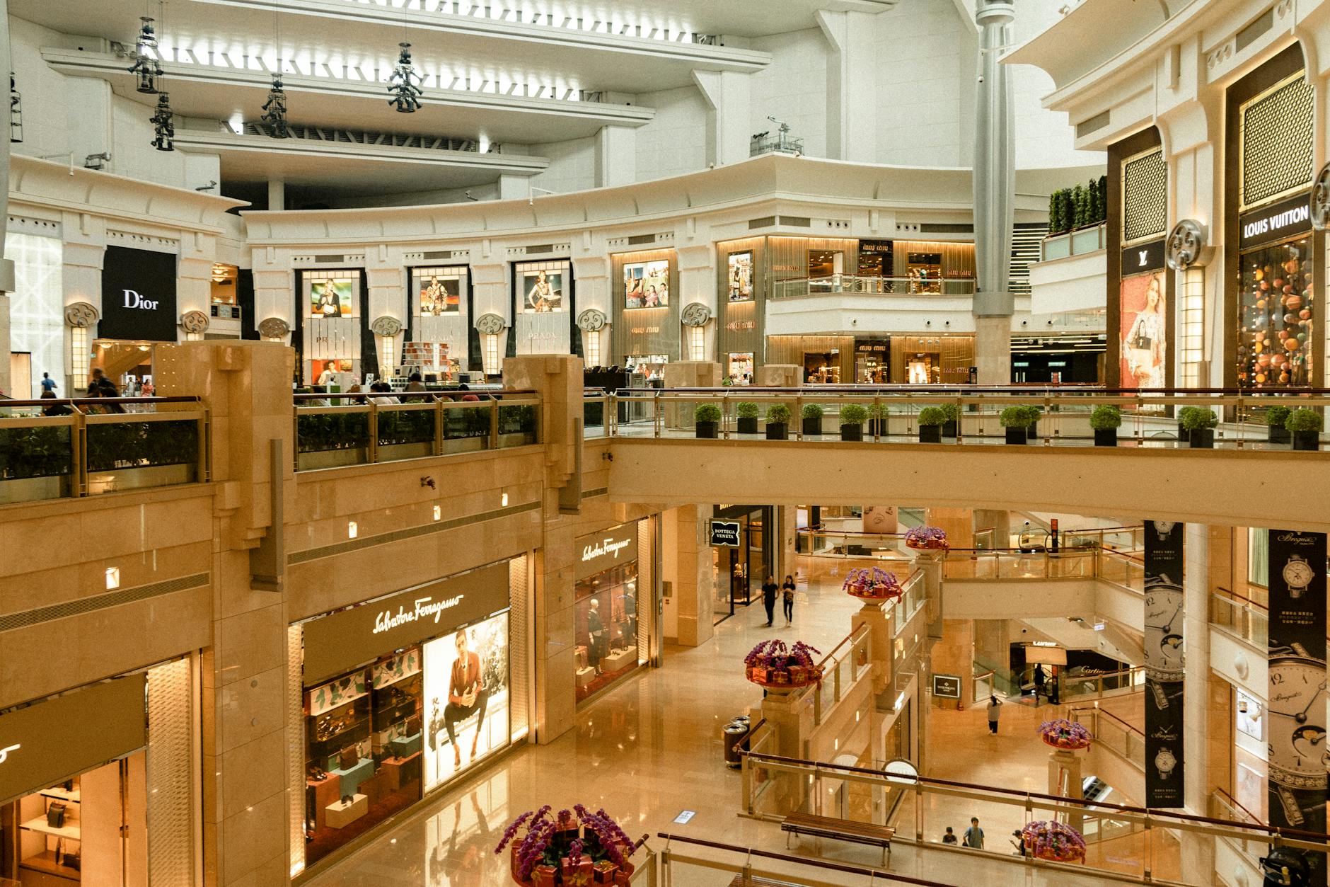 Shopping mall in Hong Kong showing convenient districts with strong entertainment index